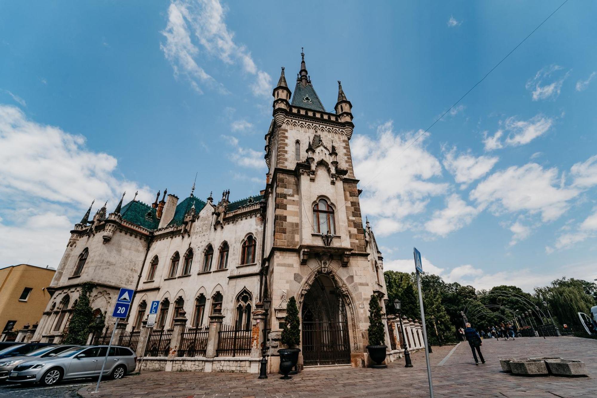 Ah Duo Appartement Košice Buitenkant foto